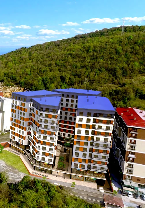 Bozs Town ve kampüs girişi